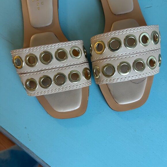 Shu Shop Codie Flat Slip On Sandal in Nude Size 7.5 Gold Eyelets Boho Chic - Picture 6 of 11